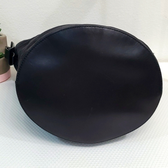 ๐ฎ๐น Gucci Black GG Canvas Monogram Leather Trim Bucket Shoulder Bag ๐ฎ๐น ๐ค๐ค - Picture 14 of 17